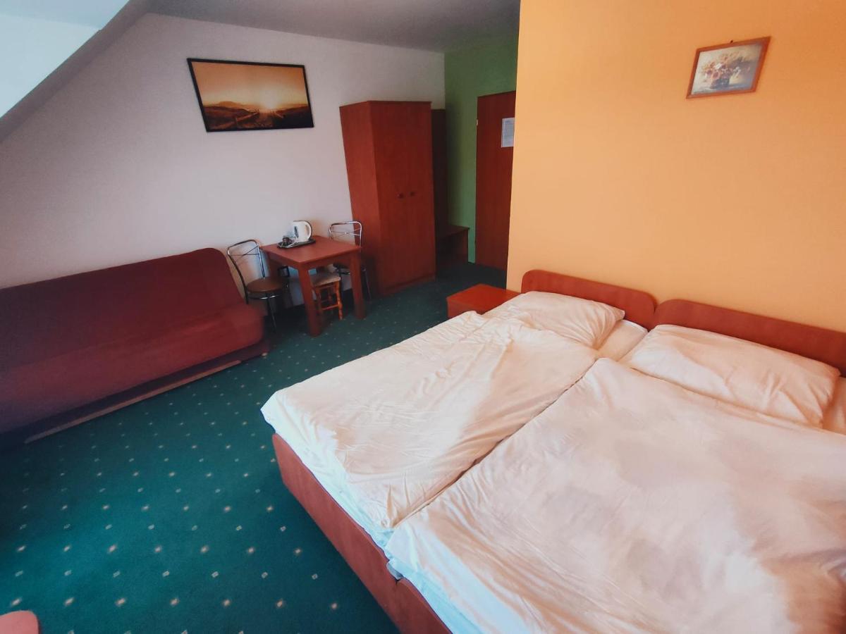 Joda Pokoje Goscinne Rewal Bagian luar foto