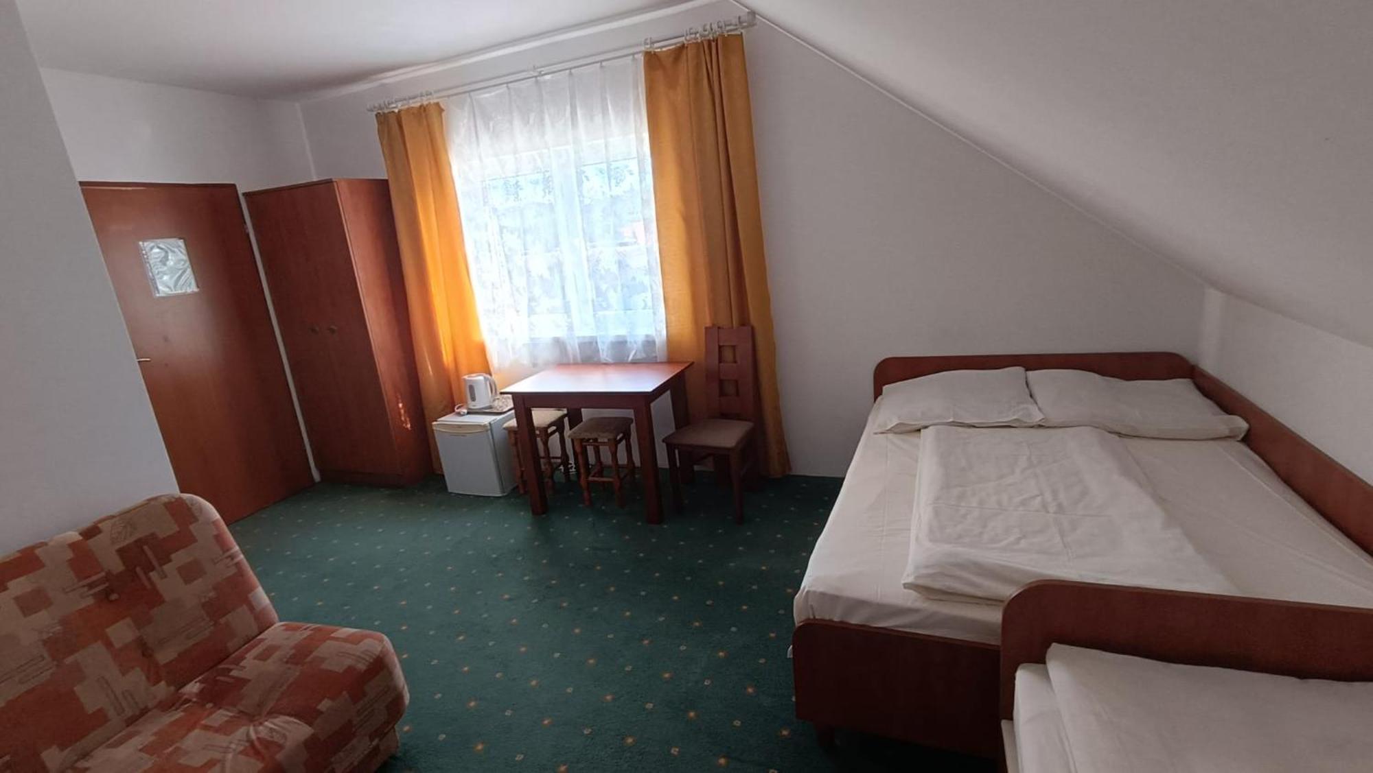 Joda Pokoje Goscinne Rewal Bagian luar foto