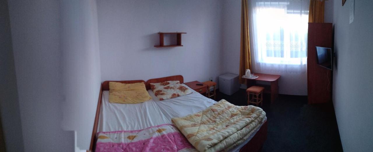 Joda Pokoje Goscinne Rewal Bagian luar foto