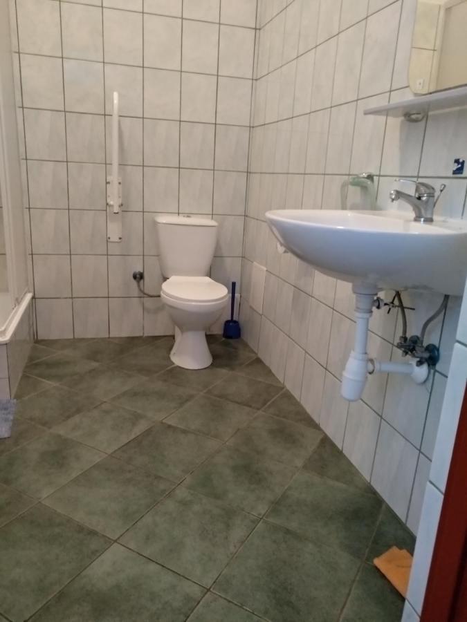 Joda Pokoje Goscinne Rewal Bagian luar foto