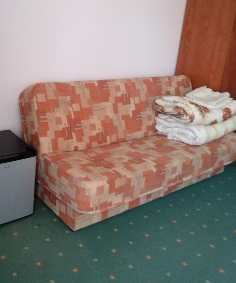 Joda Pokoje Goscinne Rewal Bagian luar foto