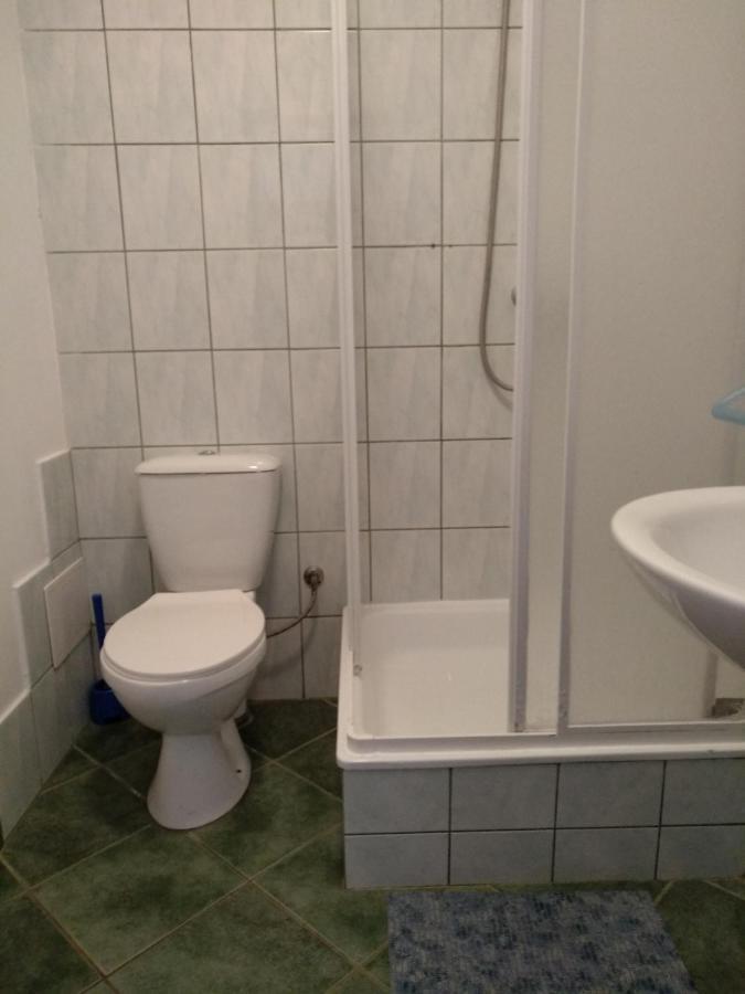 Joda Pokoje Goscinne Rewal Bagian luar foto
