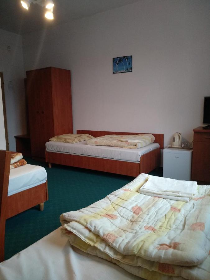 Joda Pokoje Goscinne Rewal Bagian luar foto